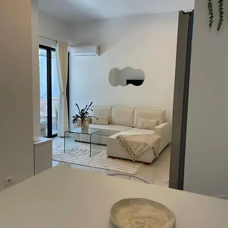 Cozy And Modern Centre شقة ساراندا