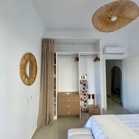 Cozy And Modern Centre Apartment Sarande